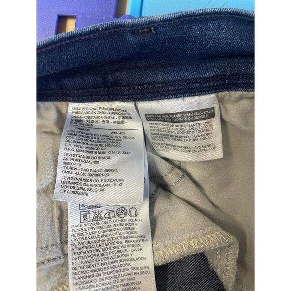 Levi's denim blue jeans women's size 16 512 Straight Leg * FLAW - see descri * - Picture 7 of 14